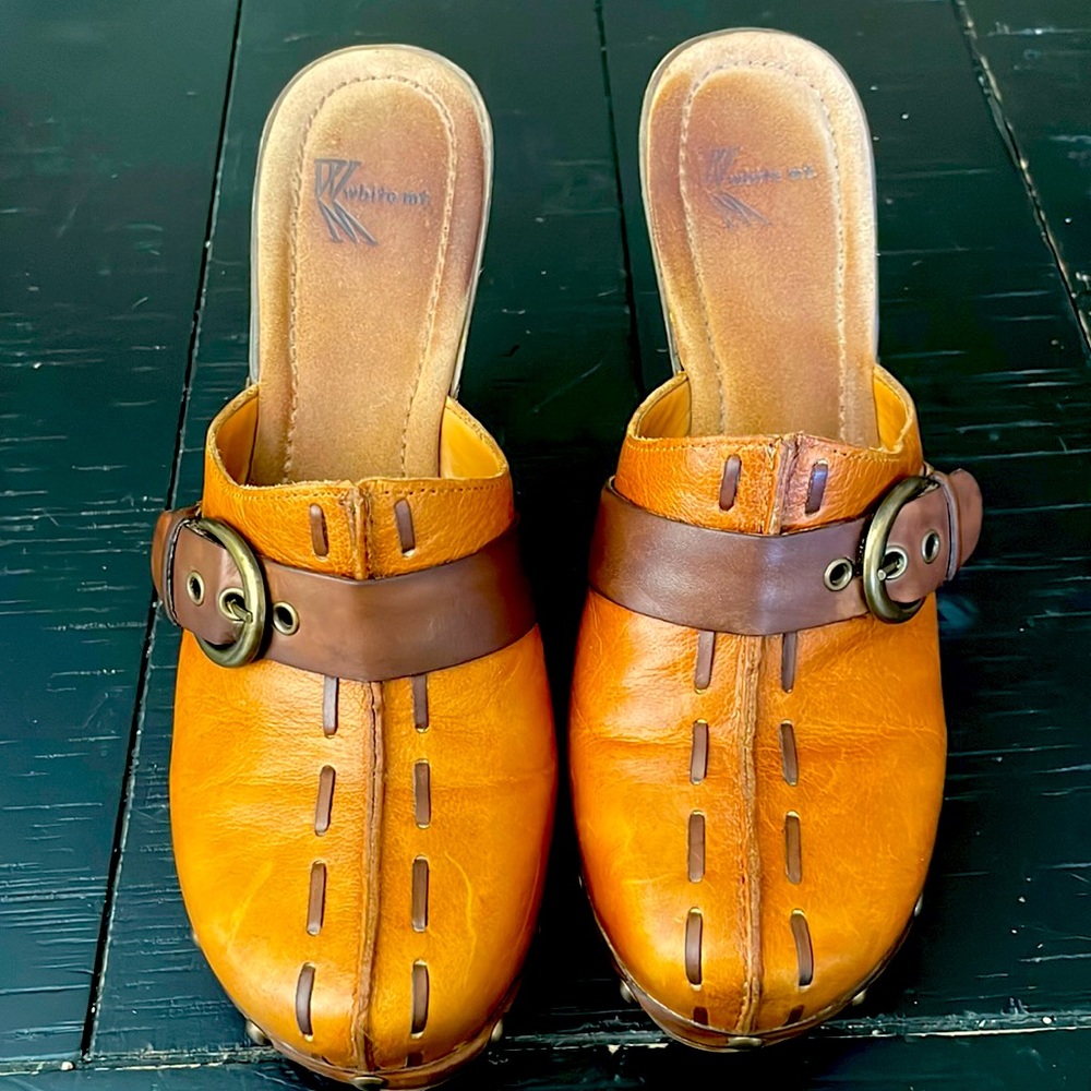 White Mountain- platform mules, brown and cognac leather